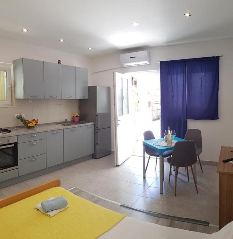 Silente Apartment Makarska Exterior photo